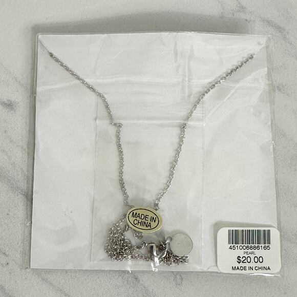 Chicos Silver Tone Faux Pearl Chain Link Necklace NWT Delicate ✨ - Picture 6 of 8